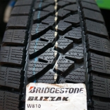 Зимові шини Bridgestone BLIZZAK W810 195/70 R15 104/102R 