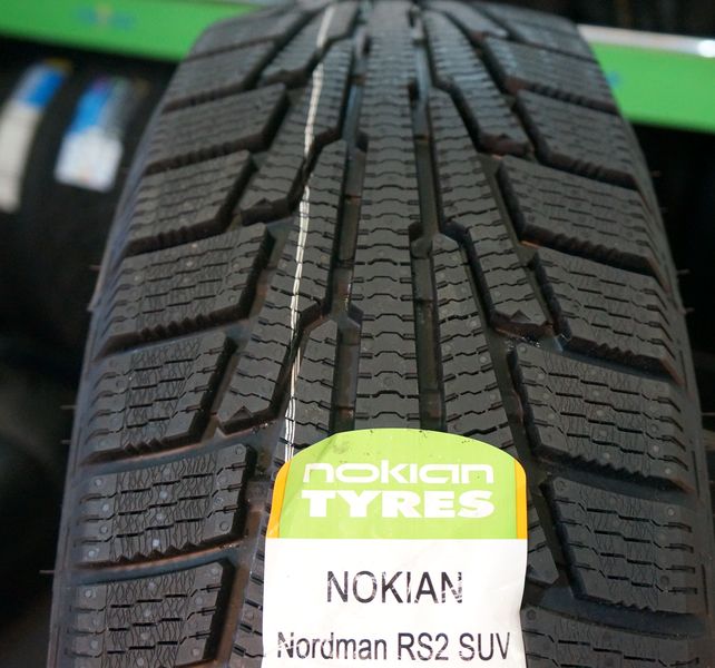 Зимові шини Nokian Nordman RS2 SUV 215/60 R17 100R XL 