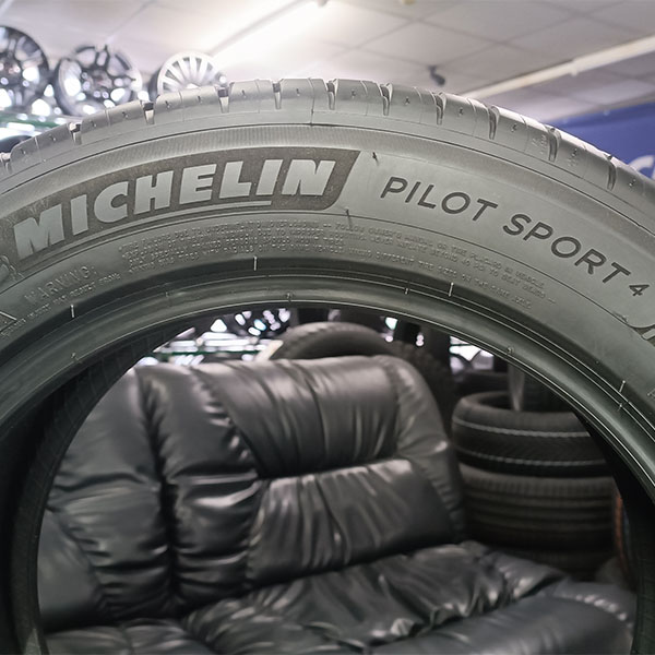 Літні шини Michelin Pilot Sport 4 225/45 R17 91V 
