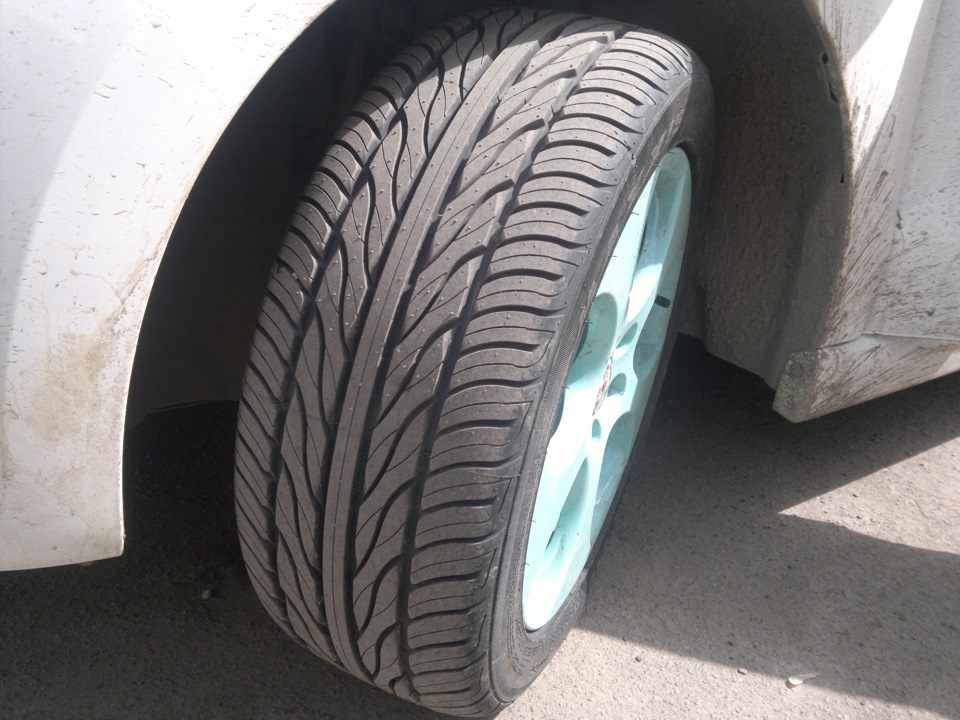 Летние шины Maxxis Victra MA-Z4S 245/35 R20 95W XL 