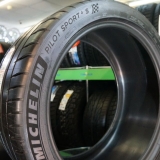 Літні шини Michelin Pilot Sport 4S 285/30 R20 99Y 