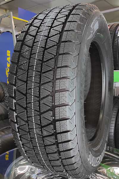 Зимові шини Bridgestone Blizzak DM-V3 215/60 R17 100S XL 