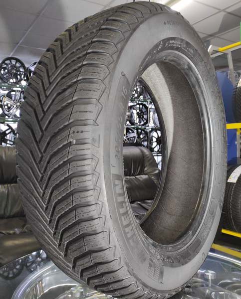 Всесезонні шини Michelin CrossClimate 2 205/55 R17 95V XL 