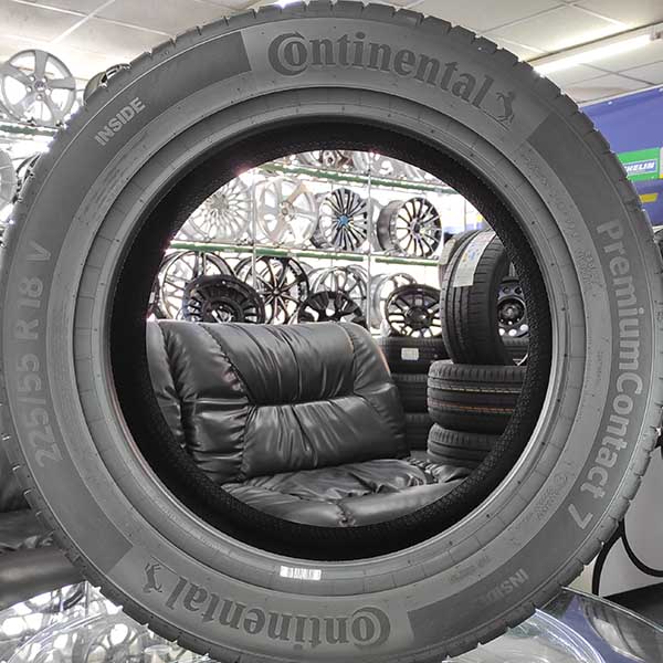 Літні шини Continental PremiumContact 7 245/45 R18 100Y XL 